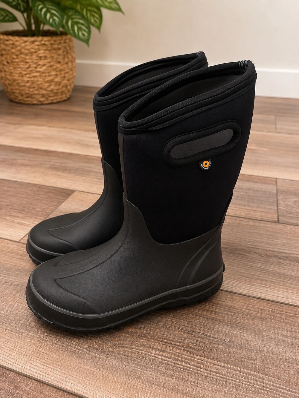 BOGS Black Waterproof Mid-Calf Boots Pull-On Rain Snow Winter Boots sz 4